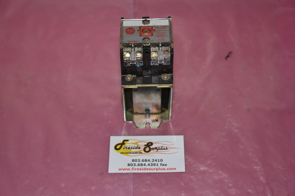 ALLEN BRADLEY DC RELAY BUL. 700DC TYPE PK 700DC-PK400Z24 700DC PK400Z24