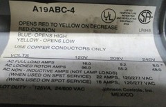 JOHNSON CONTROLS INDUSTRIAL THERMOSTAT A19ABC-4 277 VOLT 22 AMP **WARRANTY**