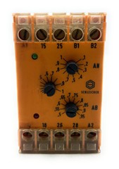 Schleicher SXT 52 Current Measuring Relay 220-240V 50-60Hz Vde 0435 u.0110