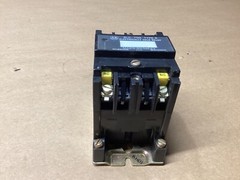 Allen Bradley BUL 700 Type R Electrically held relay 700-R200A1 SER B #119D82*CO