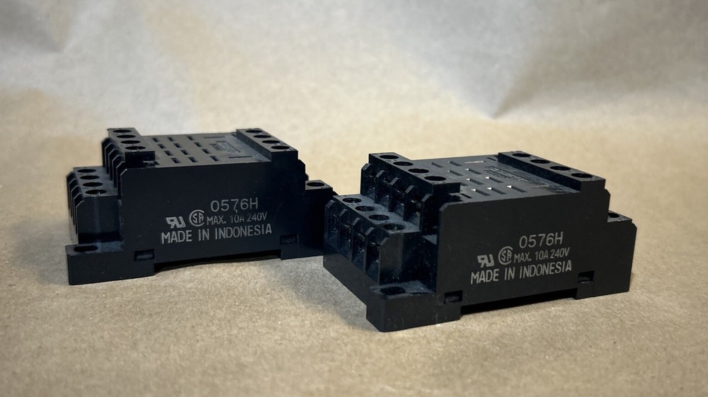 Omron Relay Timer Socket Base PTF14-A-E Made in Indonesia Lot of 2
