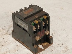 Allen‑Bradley 700-R000A1 Type R electrically held relay, 115-120VAC coil