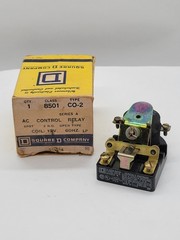 Square D 8501 CO-2 AC Control Relay 15A 600V Series A 12V Coil Bolt On
