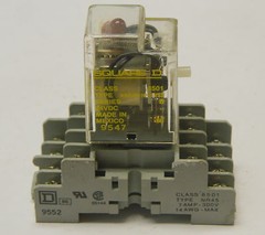 SQUARE D 8501 RSD4M1P14V53 8501RSD4M1P14V​53 RELAY SER. B 24VDC W/BASE 8501 NR45