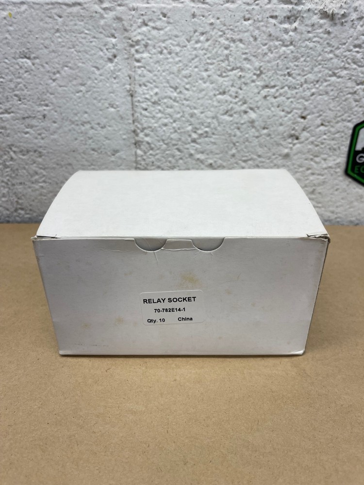 Magnecraft 70-782E14-1 Rail Mount Relay Socket, 10A, 300V, Qty 10