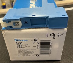 95.03- CLAMP TERMINAL SOCKET – 10A 250V AC – SPDT