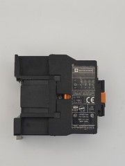 Telemecanique CA2 DN22 Control Relay AC Coil 110V 50/60Hz P7