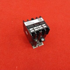 CUTLER-HAMMER AR4A Industrial Control Relay 600 Volts 10Amps 4-Pole