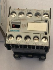 SIEMENS 3TH20 22-0BB4 CONTROL RELAY 2NO/2NC 24VDC NIB