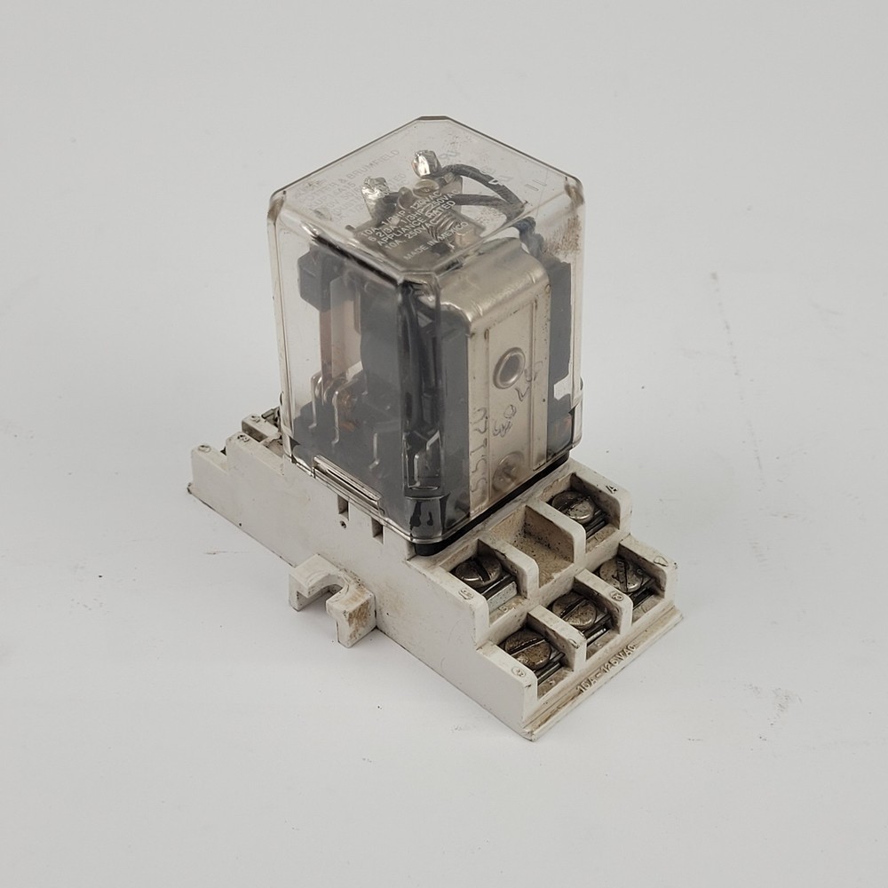 Potter & Brumfield KUP14A15 Relay, 120 Volts, 50/60Hz, W/Base – USED