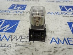 Dayton 3X741E 24 Volt Relay with socket base 05Y9HP
