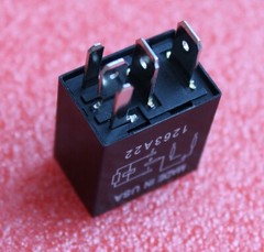 8pcs For OMRON G8HE-1C7T-R1-DC12 High Current Automobile Relays DC12V 5-Pins