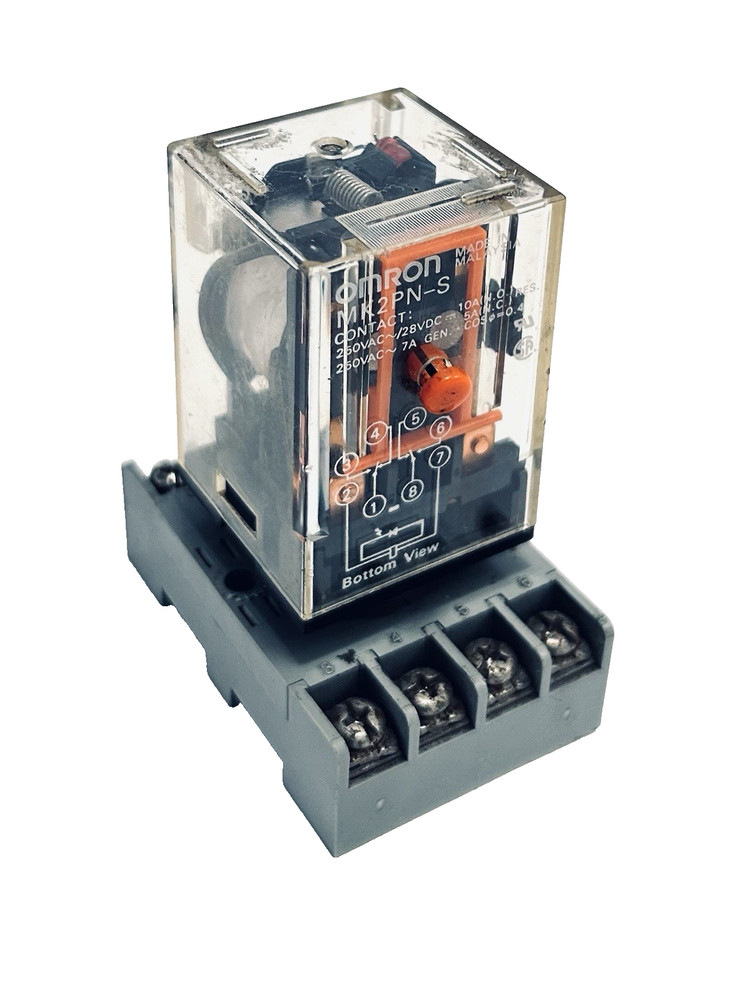Omron RELAY MK2PN-S 250VAC 28VDC with Dayton Socket Base 5X852E **VERY GOOD**