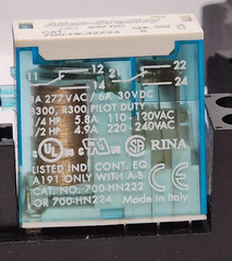 Lot of 5 – ALLEN BRADLEY 700-HN122 RELAY SOCKET WIT 700-HK32Z24 RELAY [1WS3-6]