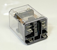 Tyco / TE Connectivity KUEP-3D15-24 24V DC Coil Power Relay 10A SPST-NO 150V DC