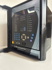 GE SR 750 MULTILIN FEEDER MANAGEMENT RELAY. 750-P5-G5-S5-LO-A20-G-E-H