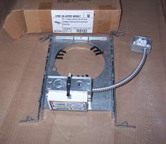 NEW LITHONIA LIGHTING LP6F-26-42TRT MVOLT 6″ 1-1 AMP VERTICAL 26-42 WATT HOUSING