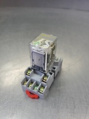 SQUARE D 8501RS4M1P14V20 GP RELAY, w/8501NR45 Base. 4C-43