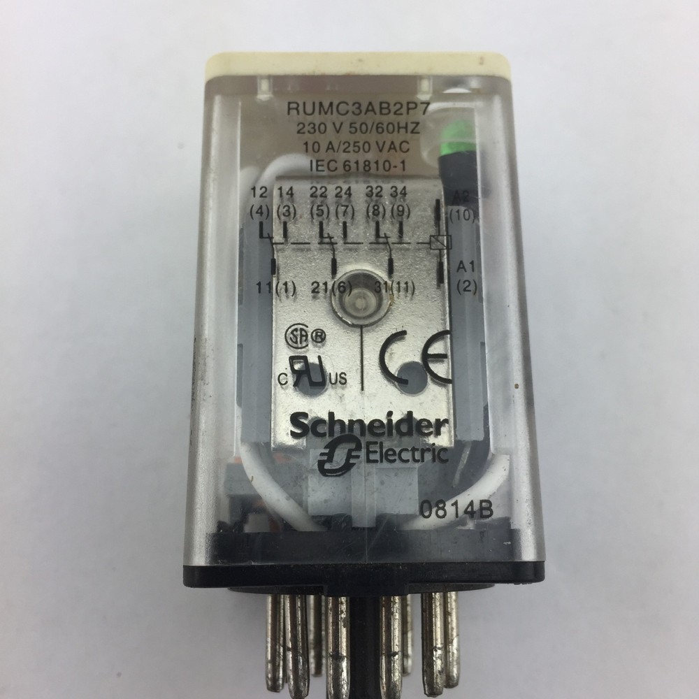 SCHNEIDER RUMC3AB2P7 Relay plug in – 230VAC 3PDT LED Indication, Test lever