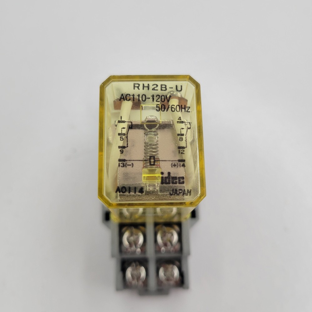 Idec P/N: RH2B-U Relay With Base