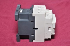 Telemecanique/Schneider Electric CAD50 Control Relay 10A 690V