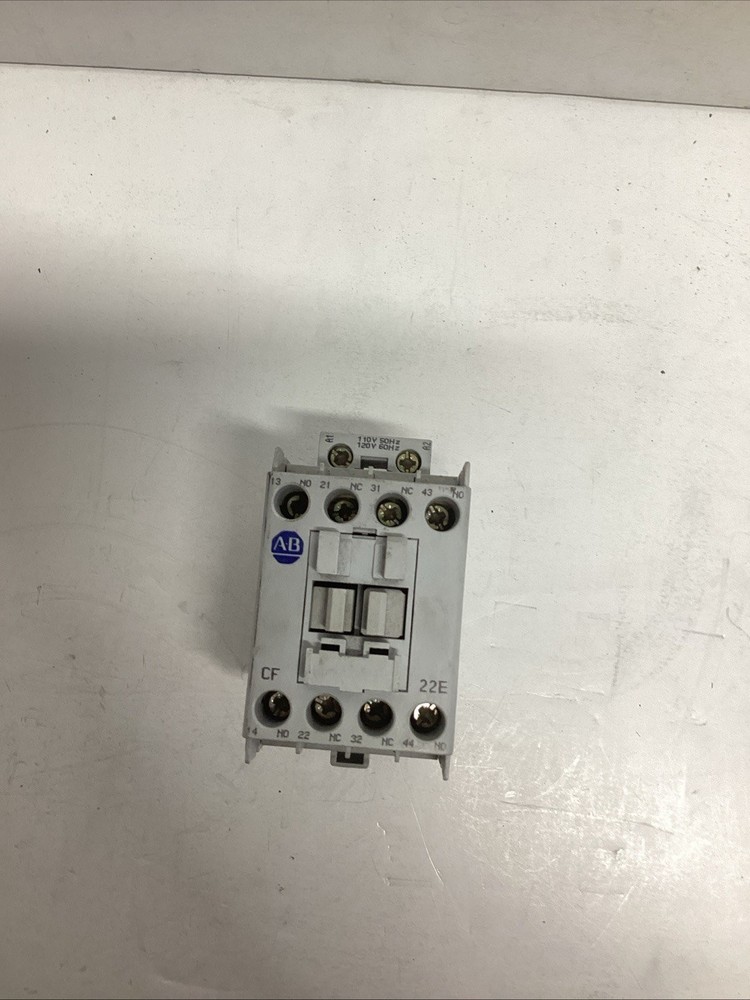 ALLEN BRADLEY CONTROL RELAY 700-CF220 SER. A H-197