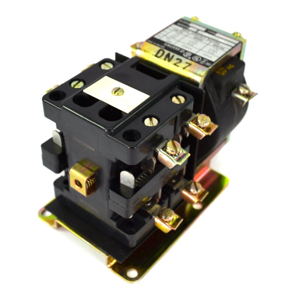 NEW Square D Class 7001 Type DO-40 Series A 120-600VAC 115-600VDC Control Relay
