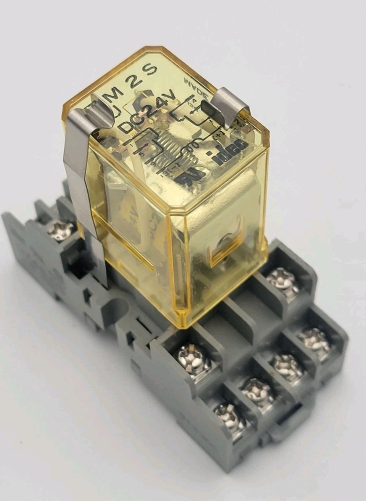 Idec Relay w/ Socket RM2S-U RM2SU DPDT and SY4S-05 SY4S05 Socket