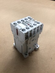 GENERAL ELECTRIC MCRC031AT MINI CONTROL RELAY 24VDC #4046D110