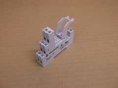 Quantity 7) 700-HN222 B Allen Bradley NEW 8 Blade DIN Rail Mount Relay Sockets