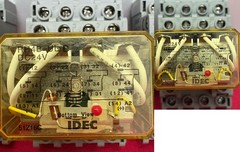 IDEC RELAY RH4B-UL D DC24V w/ BASE SH4B-05C 300V 10A – 1 LOT QTY 4