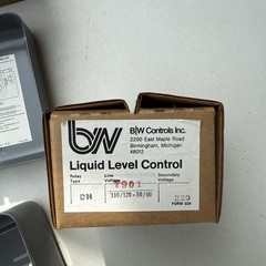 NOS B/W Controls Liquid Level Control Relay Type DH In Original Box Plumbing