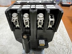 👀 EATON 4 POLE INDUSTRIAL CONTROL RELAY 600 VAC 10 AMP 120 VAC COIL AR440A