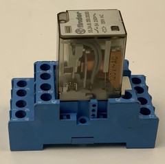 FINDER 55.34.8.120.0030 5A 250VAC / 120VAC Coil RELAY W/94.44.1 BASE UNIT