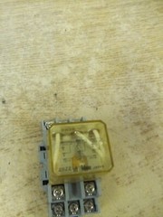 Idec RH3B-U Relay AC 120V With Socket SH3B-05