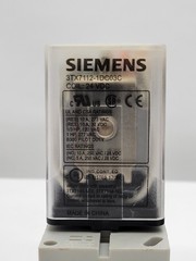 2PC 3XT7112-1DC03C Relay w Socket Base 10A 277V 8Pin 24V Coil 3TX7144-4E2