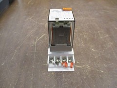 Allen-Bradley Relay 700-HA32A1-3-4 120V Coil w/ Base Used