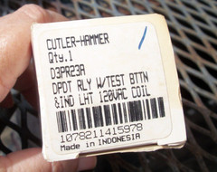 Cutler-Hammer D3PR23A Relay w/ Test Button, 120V – BNIB