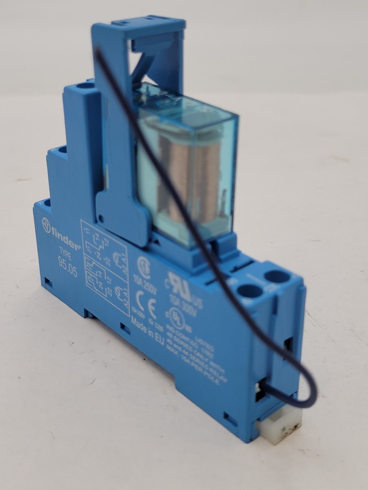 Finder 95.05 Relay Socket Base With Relay 10A 250V 40.52 8A 250V 8 Pin