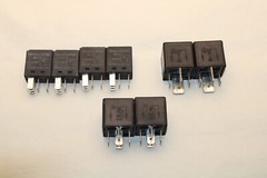 LOT of 8 Volvo Fuses – v23134-j52-x346, v23134-a52-x345, v23074-pa66-gf25
