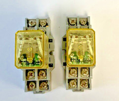 IDEC RH2B-UL RELAY 120VAC 50/60HZ W/ SH2B-05 SOCKET 10A 300V ***LOTOF2***