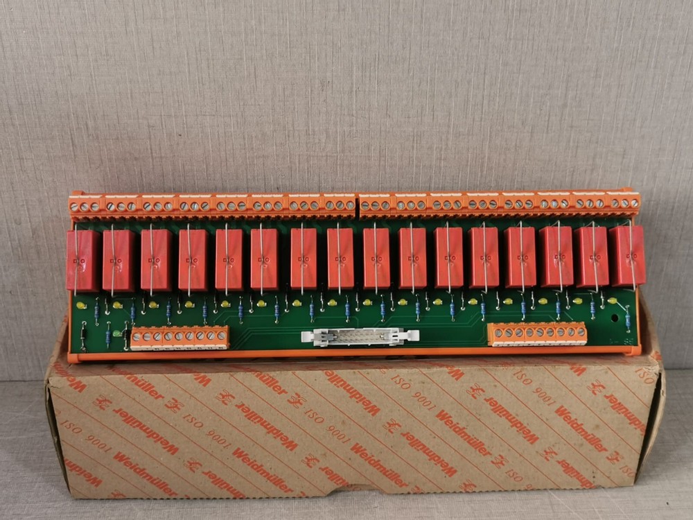 WEIDMULLER 1113761001 RSM 16RS 24VDC GEM INTERFACE MODULE W/ RELAY-NEW W/OLD BOX