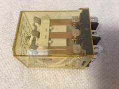 IDEC RR3B-UL Relay AC120V