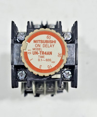 MITSHUBISHI ELECTRIC SRT-NN UN-TR4AN ON DELAY CONTACTOR RELAY SR-N4 100-110VAC