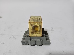 IDEC RH4B-U AC24V RELAY with Base (Lot Of 2)