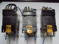 3 OMRON LY4 Coil Relay IEC255 W/Socket, Base 2-M4X12 Plug