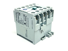 Allen Bradley 700DC-MB310Z24S Ser A Control Relay 24VDC Coil w/ 195-MA40 Ser A