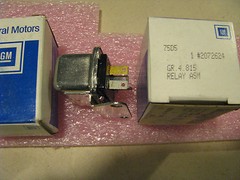 GENERAL MOTORS RELAY PART # 2072624 NSN: 5945-01-192-0581