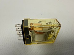IDEC RH1B-U HNZ07 AC24V 5 PIN RELAY BOX OF 10 NEW OPEN BOX