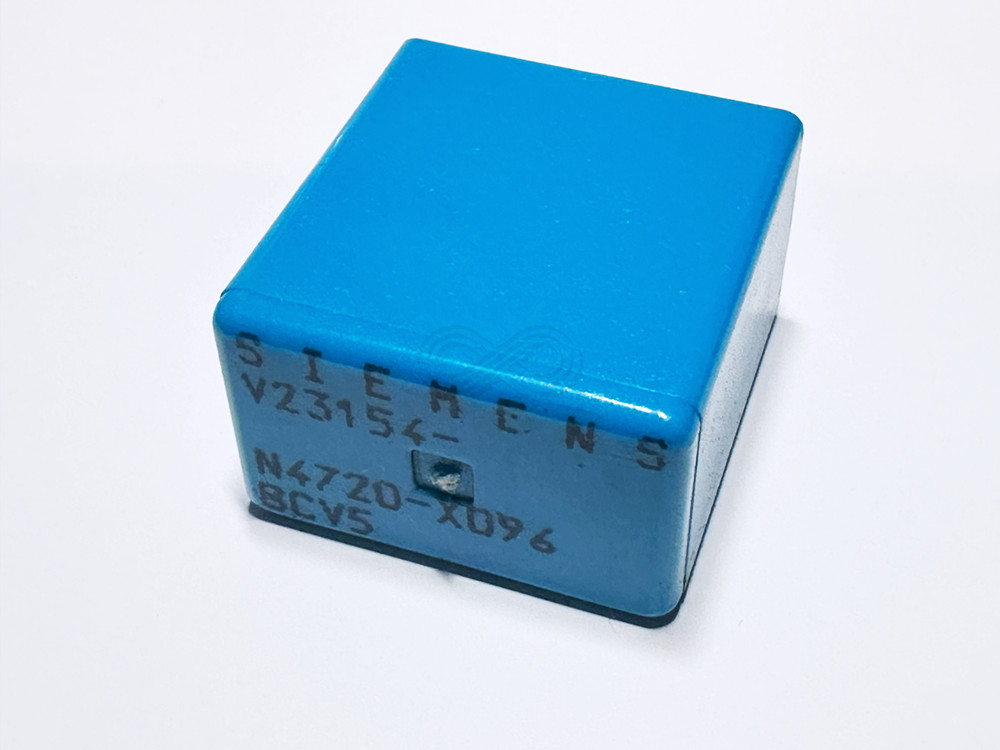 V23154-N4720-X096 Siemens Cradle Relay 20VDC 8-Pin